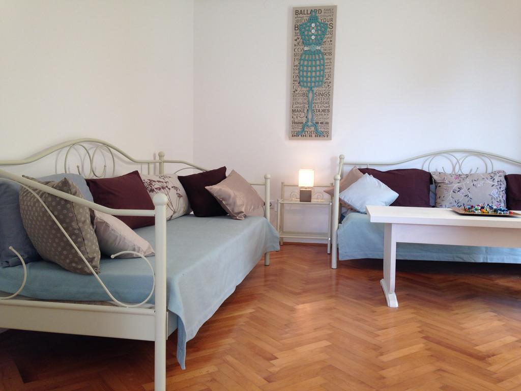 Apartment Laura Poreč Oda fotoğraf